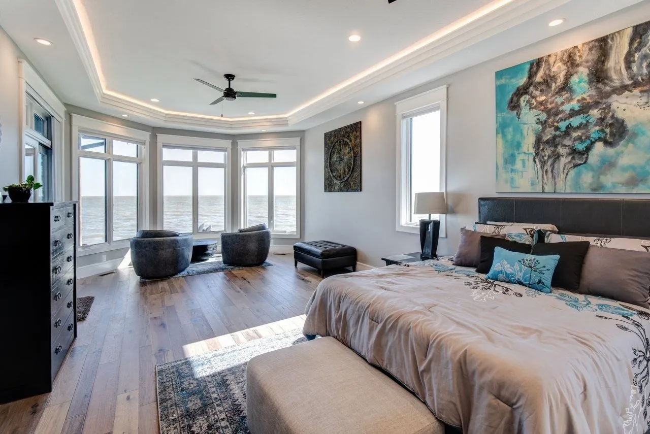 Home 10 Black Oak Building Company bedroom flooring gallery
